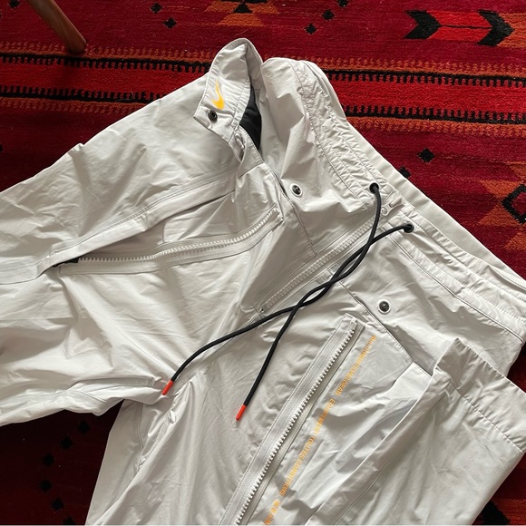 Nike ACG light grey cropped utility track pants size medium - Picture 13 of 16